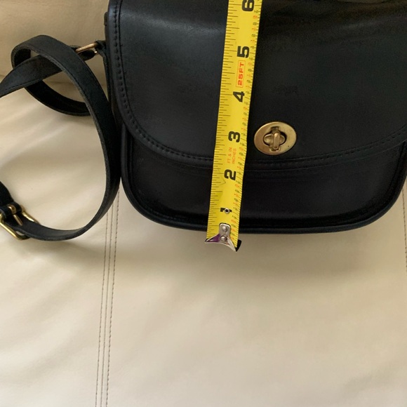 Vintage Coach Watson style black leather crossbody bag - Picture 9 of 10